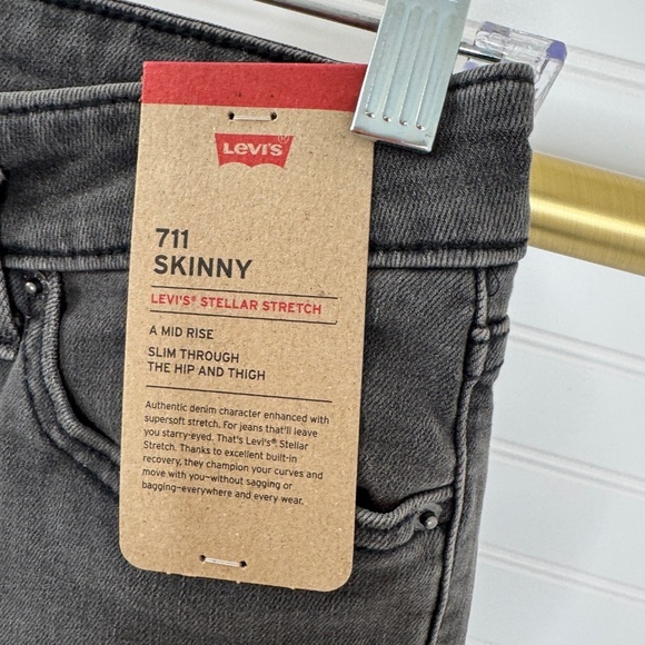 NEW Levi's 711 Skinny Jeans W26 L28 - Picture 4 of 8